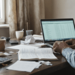 d&eacute;couvrez l'importance cruciale du cash-flow, cet indicateur souvent sous-estim&eacute;, essentiel pour assurer la survie et la croissance durable des entreprises.