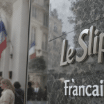 le slip fran&ccedil;ais entre en bourse de paris le 14 juillet, marquant une nouvelle &eacute;tape strat&eacute;gique pour cette marque embl&eacute;matique fran&ccedil;aise, symbole d'innovation et de qualit&eacute;.