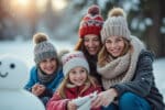 d&eacute;couvrez les meilleures activit&eacute;s &agrave; pr&eacute;voir en famille pour des vacances d'hiver 2026 inoubliables. jeux, sorties et aventures pour petits et grands vous attendent.